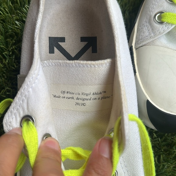 OFF-WHITE White Low Vulcanized Mens Designer Shoes US 7.5 or EU 40 - Picture 3 of 10